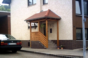 Vordach mit Geländer Vordach mit Geländer