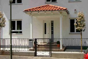 Vordach auf Decke mit Säulen Vordach mit Decke auf Säulen